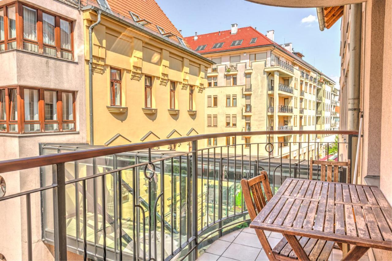 Central Capital Apartments Budapesta Exterior foto